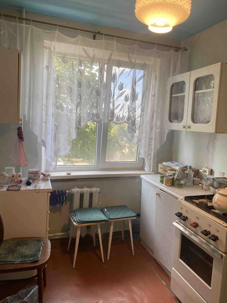 Three-room apartment near Terry, 4 Zarychny 2nd floor.