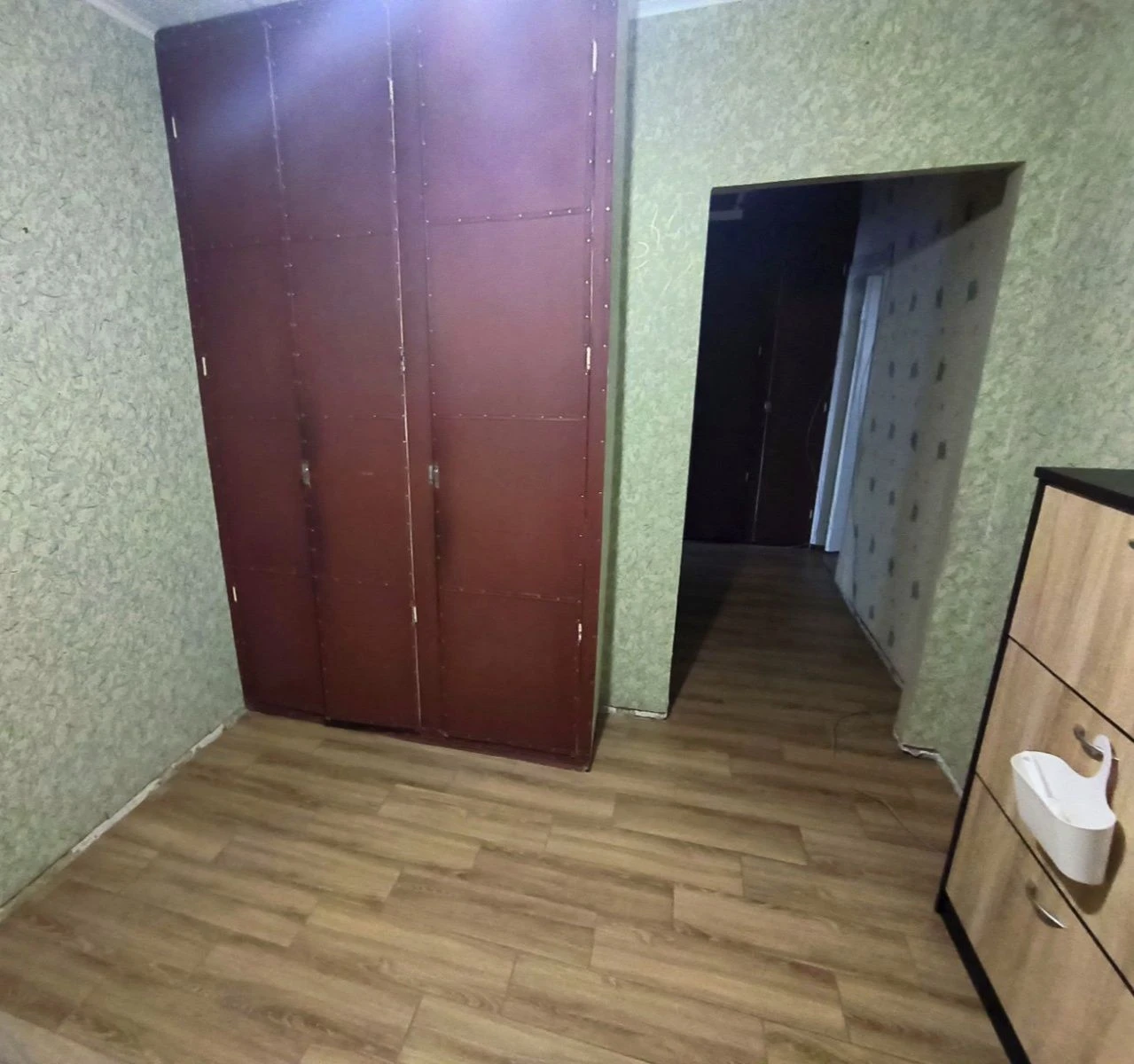 Продам 5 комнатную квартиру