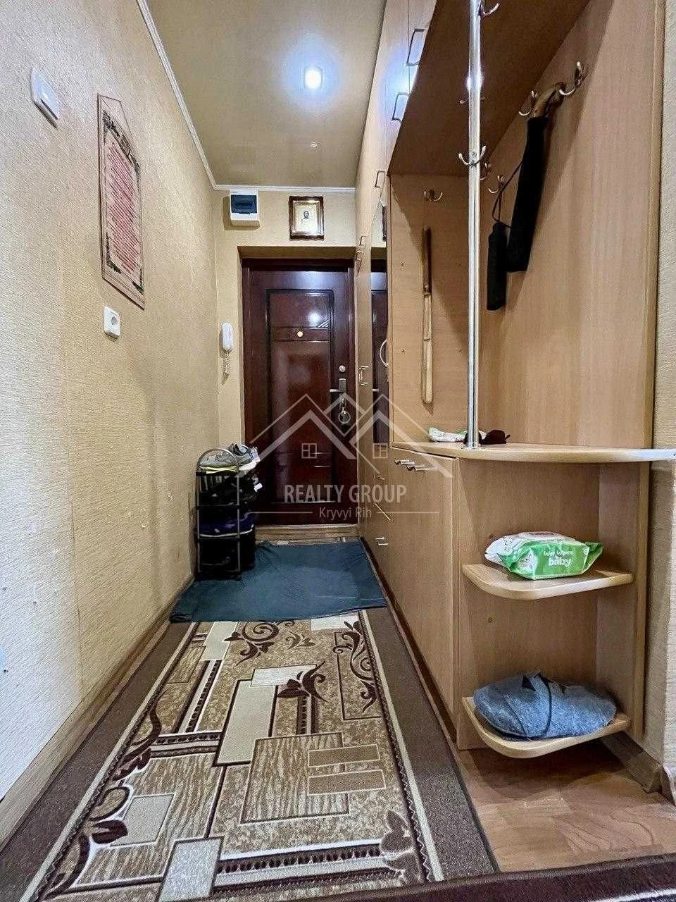 1-bedroom apartment for sale with furniture and appliances in CSM district on Kalnishevsk Street