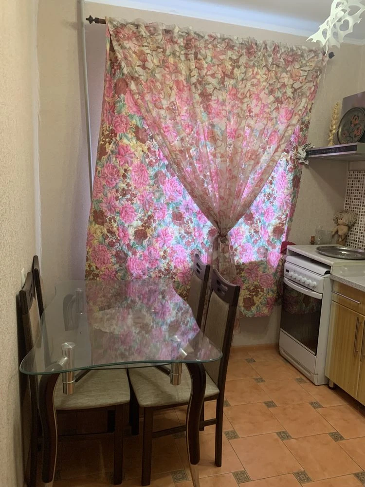 For Sale: 2-bedroom apartment in Kryvyi Rih (Karachuny district)