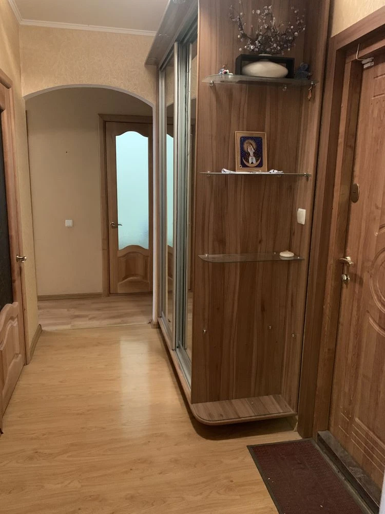 For Sale: 2-bedroom apartment in Kryvyi Rih (Karachuny district)