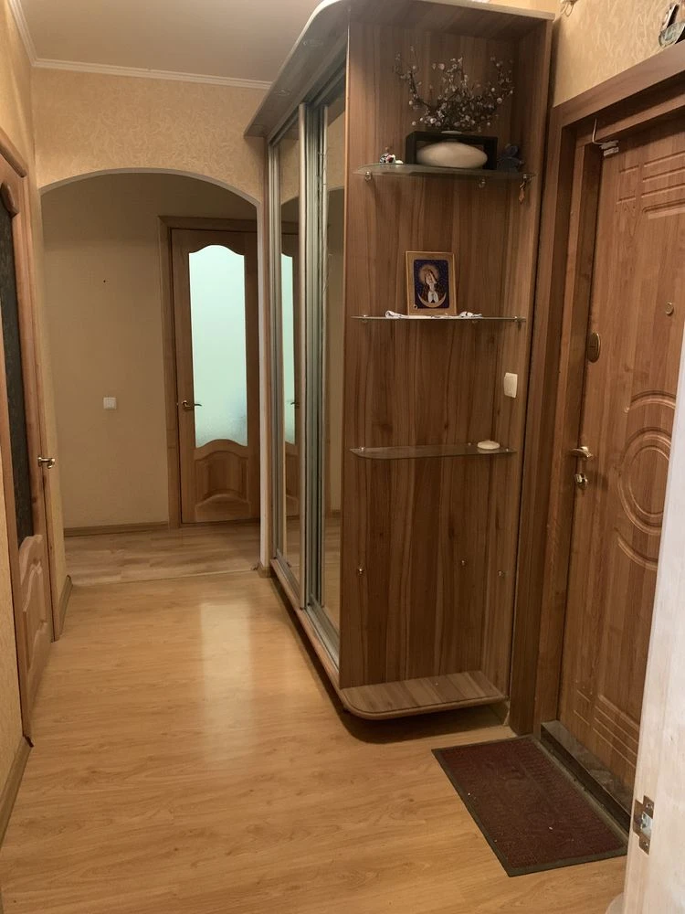 For Sale: 2-bedroom apartment in Kryvyi Rih (Karachuny district)
