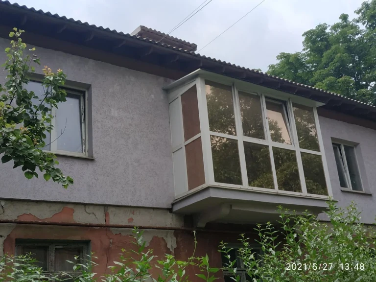 Sale of a 3-room apartment in a quiet area of the "East (Sunrise)" social town.
