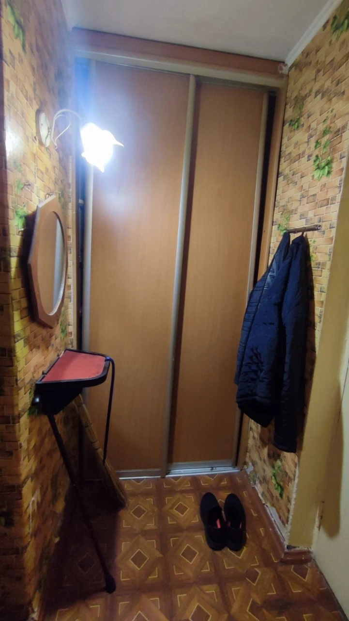 1-room apartment in Sevnog, non-corner, everything nearby