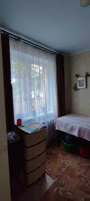 For sale 4-room apartment. Ring 129 quarter. Є-від