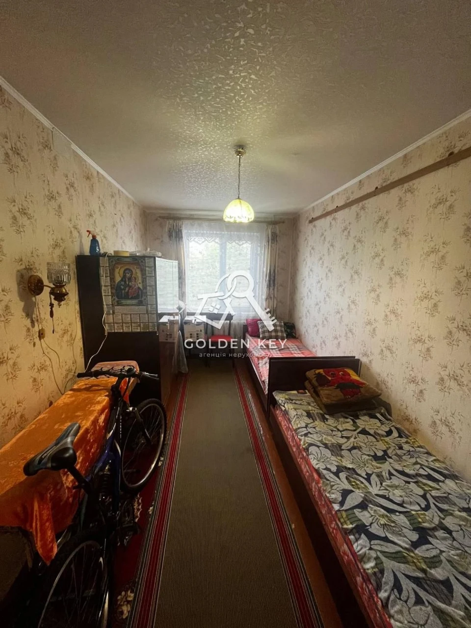 Продаж двокімнатній квартири на вул. Карбишева, 13 (17-й квартал)