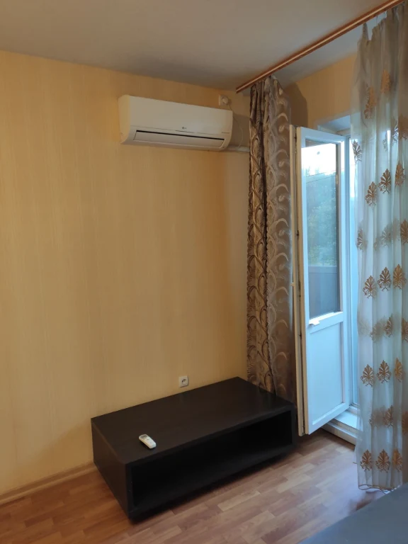 Продам 96 -95кв 1 ком  2 /9 Ярослава мудрого Есенина