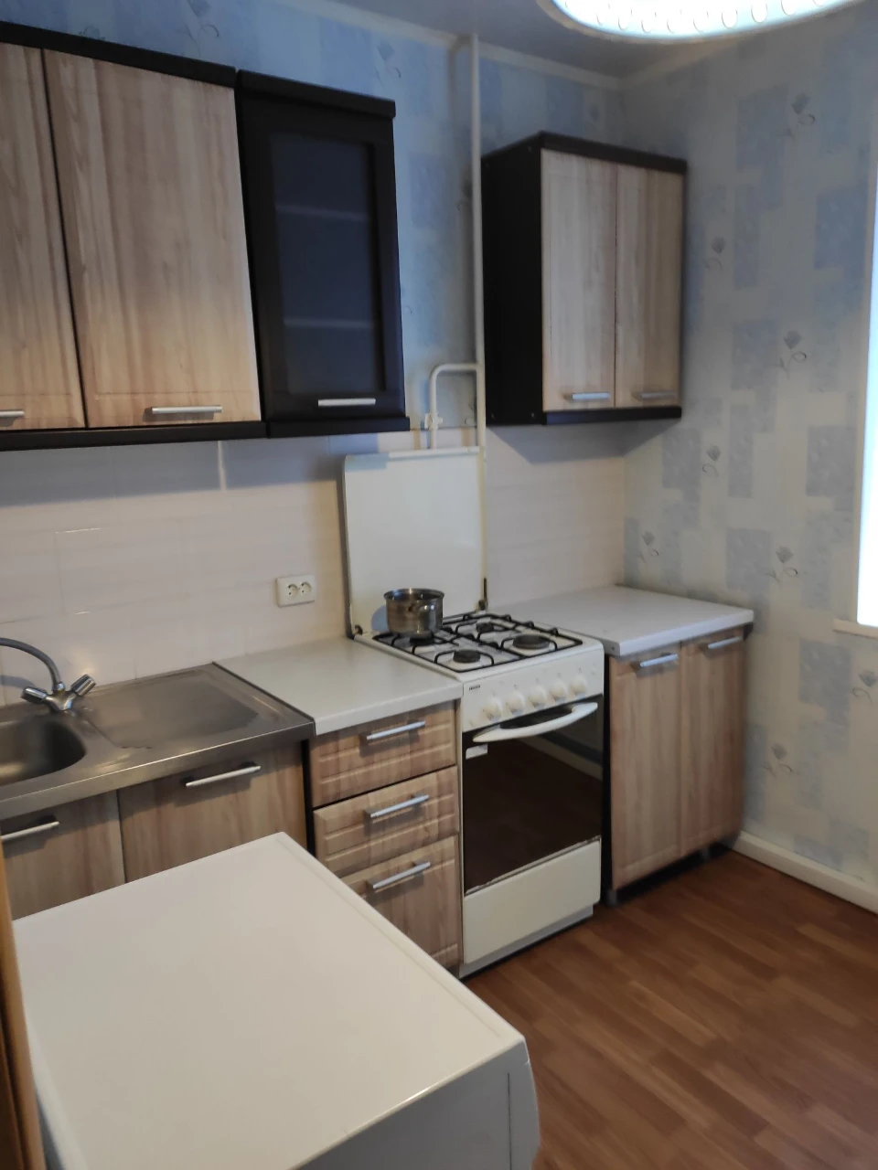 Продам 96 -95кв 1 ком  2 /9 Ярослава мудрого Есенина