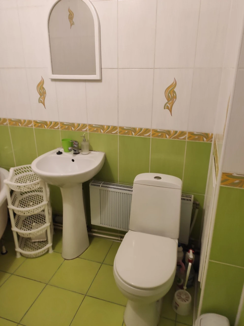 Продам 96 -95кв 1 ком  2 /9 Ярослава мудрого Есенина