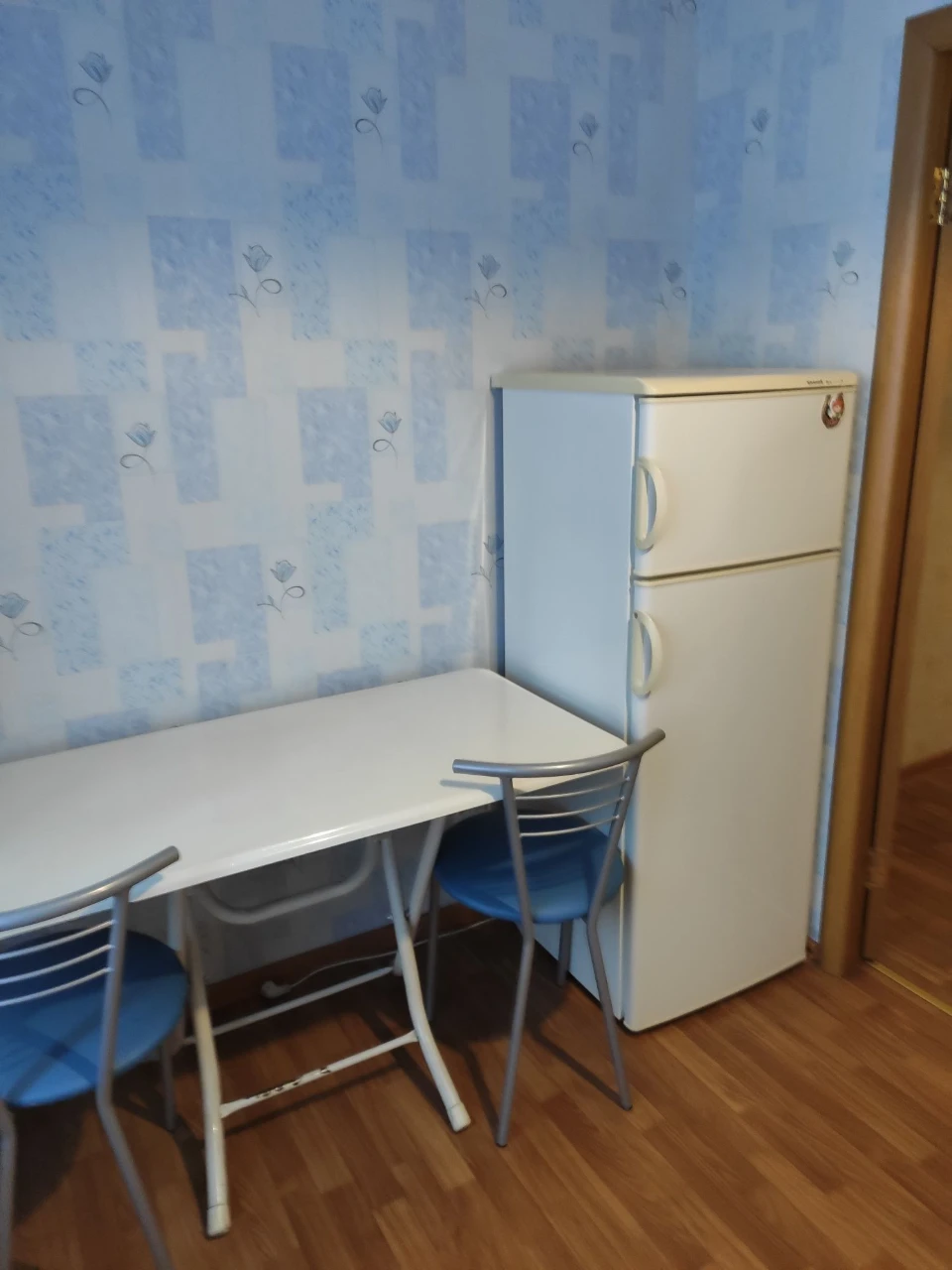 Продам 96 -95кв 1 ком  2 /9 Ярослава мудрого Есенина