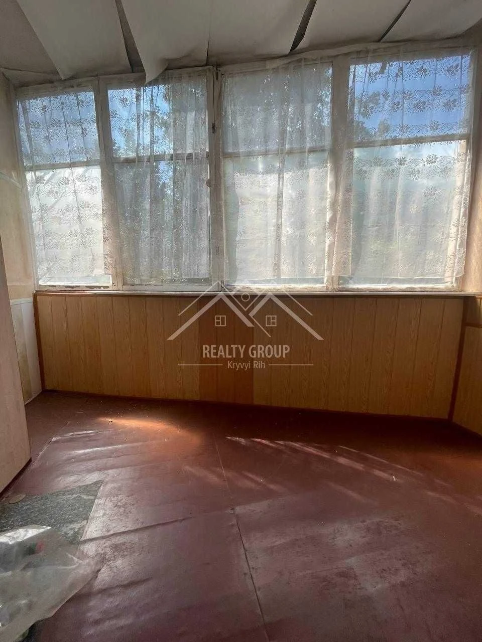 Sale of a 3-room apartment on Sichnoho-1 (Boulevard European)