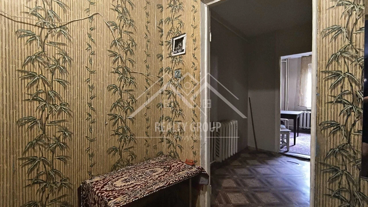 Sale of 2-room apartment on 5 Zarichne