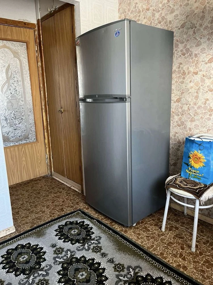 For Sale: 4-room apartment on Yubileyne Street