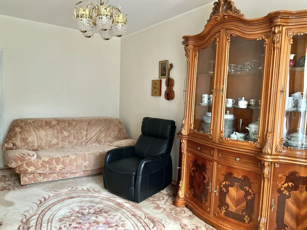 3-комнатная квартира в г. Кривой Рог, ул. В. Бызова