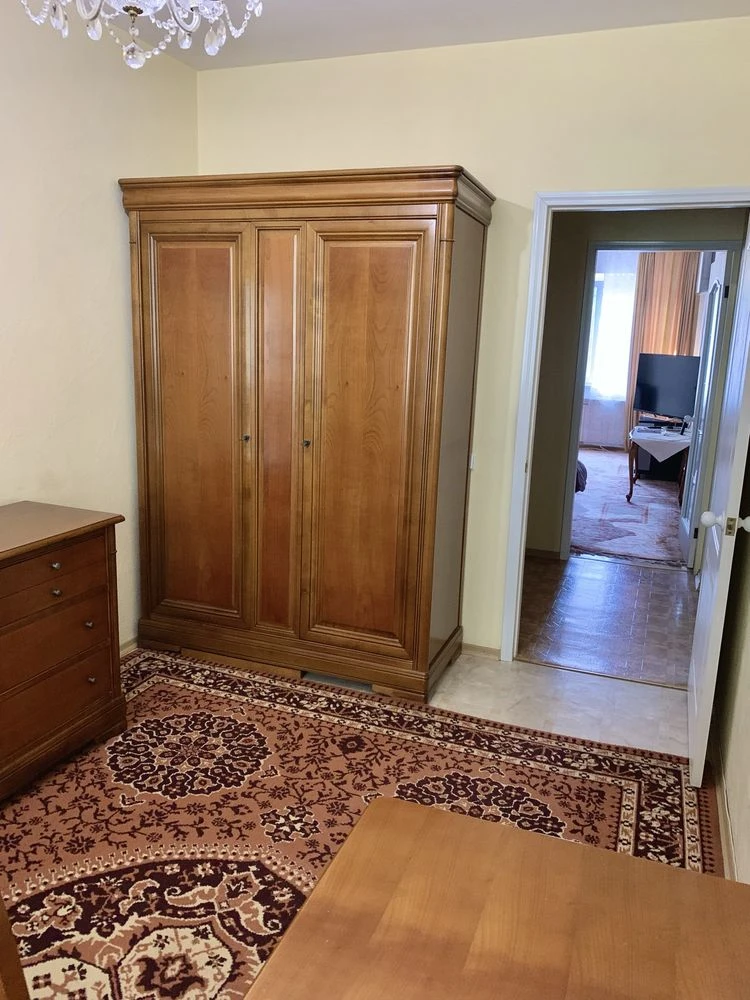 3-комнатная квартира в г. Кривой Рог, ул. В. Бызова