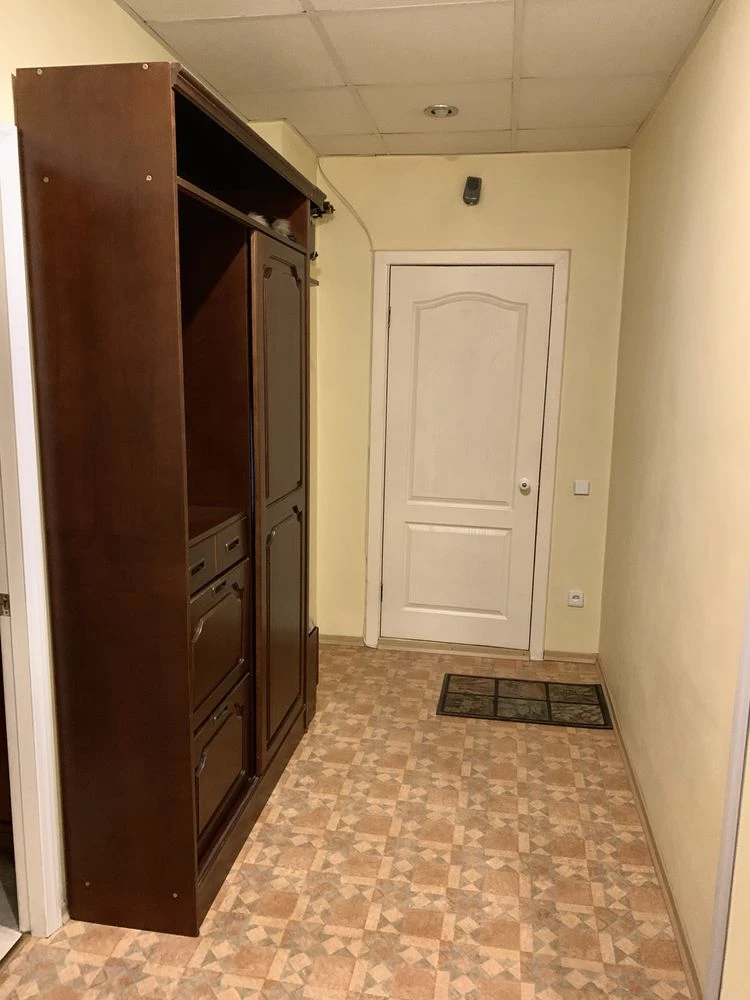 3-комнатная квартира в г. Кривой Рог, ул. В. Бызова