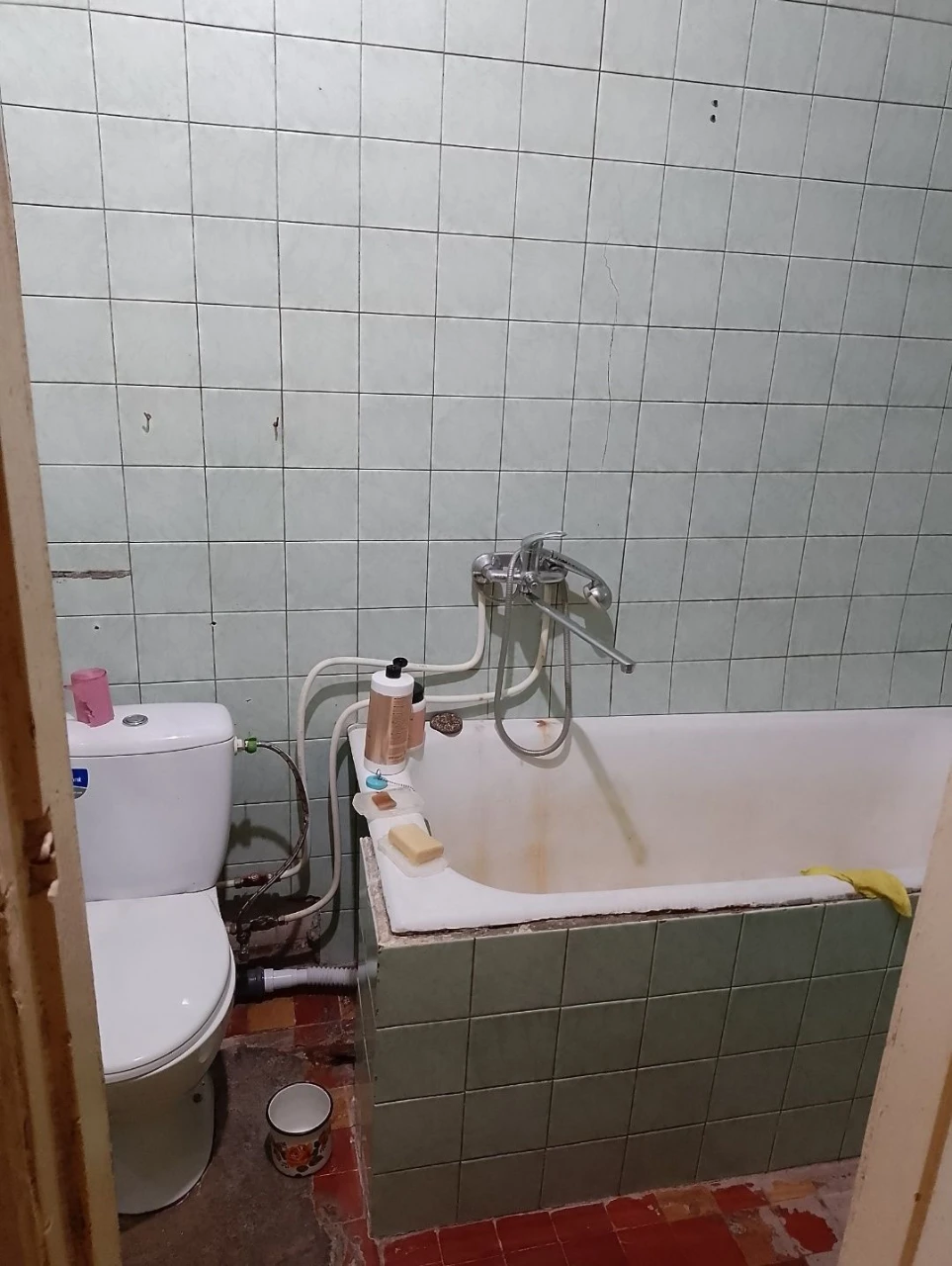 Продається велика 3-кімнатна квартира-сталінка 67,3 кв. м з АВТОНОМНИМ опаленням