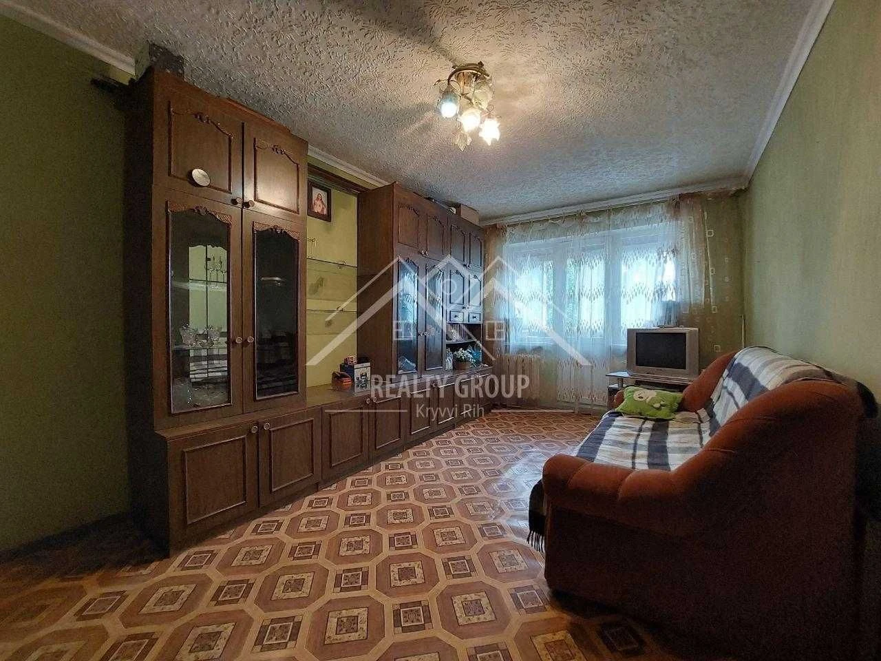 Sale of a 3-room apartment in the Metelurgichnyi district on вул. V. Mateuswicha