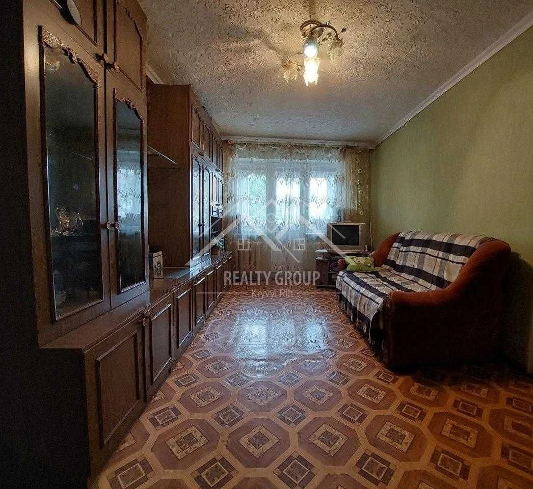 Sale of a 3-room apartment in the Metelurgichnyi district on вул. V. Mateuswicha