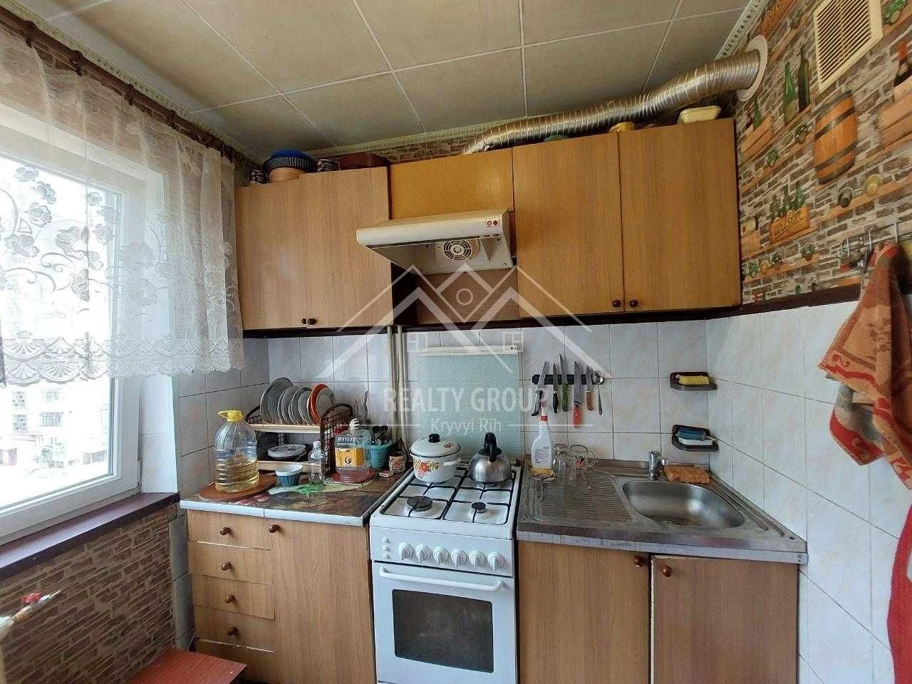Sale of a 3-room apartment in the Metelurgichnyi district on вул. V. Mateuswicha