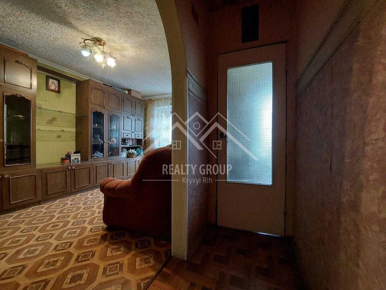 Sale of a 3-room apartment in the Metelurgichnyi district on вул. V. Mateuswicha