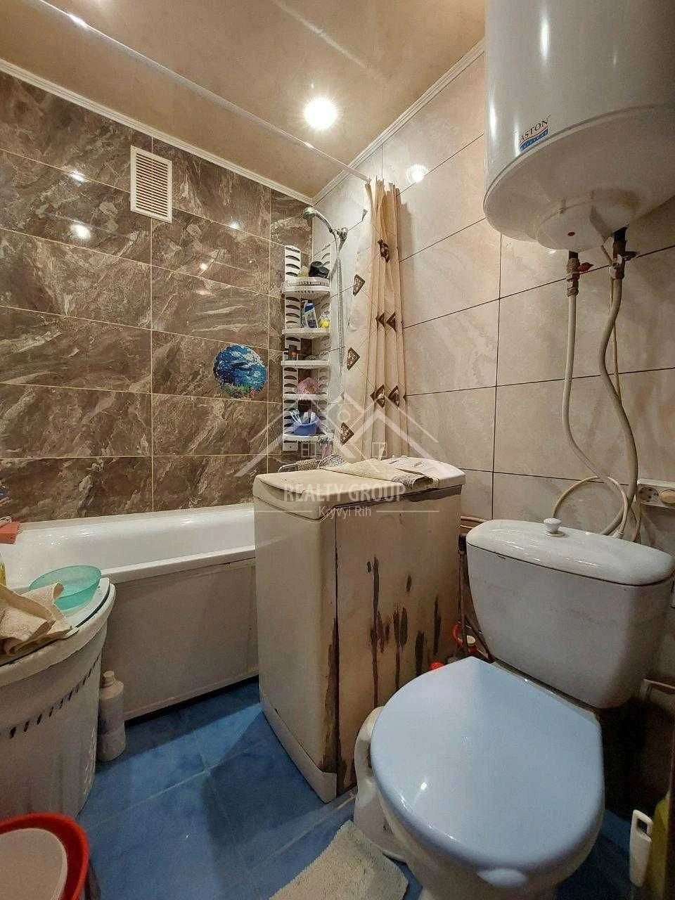 Sale of a 3-room apartment in the Metelurgichnyi district on вул. V. Mateuswicha