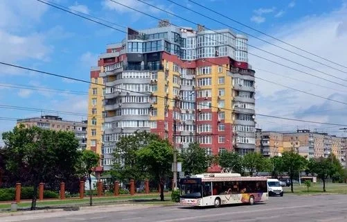 Продаж квартири в ЖК "Эдельвейс"