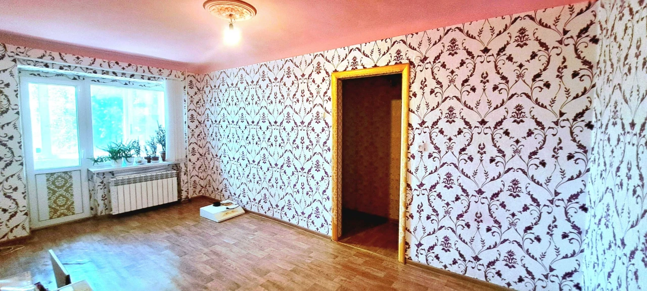 2-ком. квартира 2/5 эт. Свет и тепло есть постоянно, ул.Эдуа