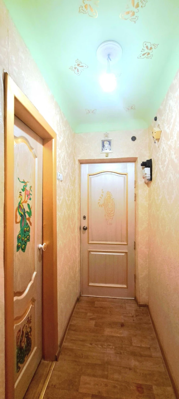 2-ком. квартира 2/5 эт. Свет и тепло есть постоянно, ул.Эдуа
