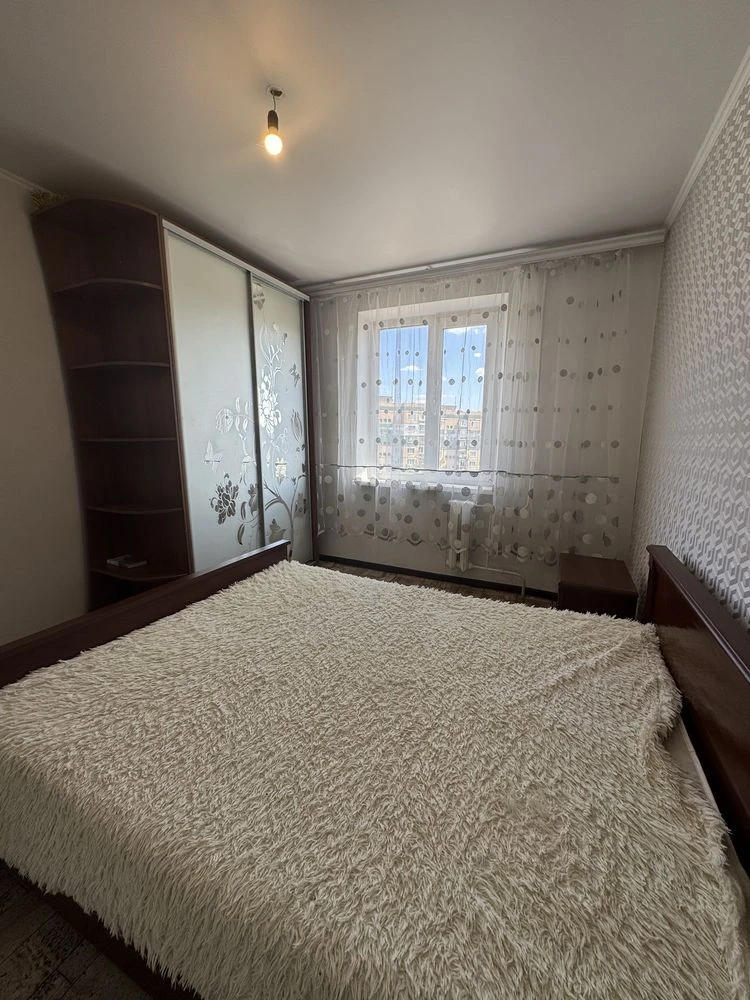 Sale of a 3-room apartment, in the Saksaqanskom district (municipality of Gornjatski)