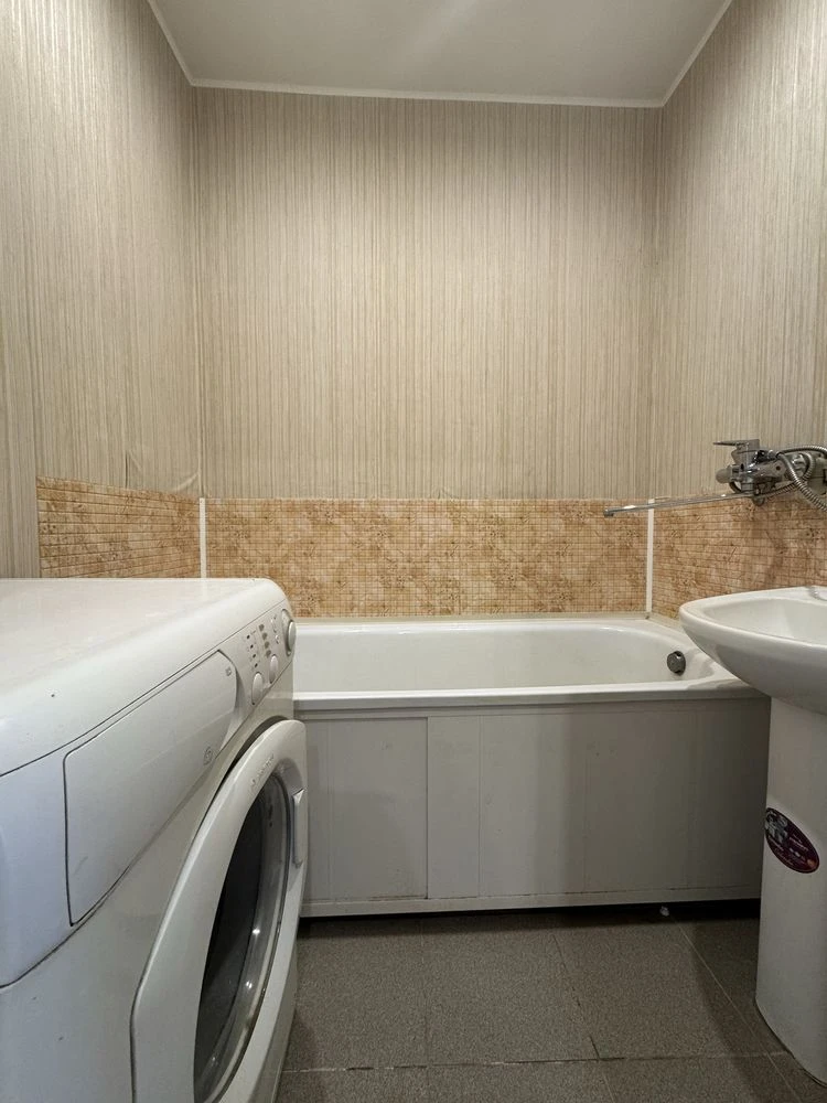 Sale of a 3-room apartment, in the Saksaqanskom district (municipality of Gornjatski)