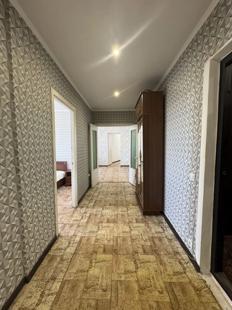 Sale of a 3-room apartment, in the Saksaqanskom district (municipality of Gornjatski)