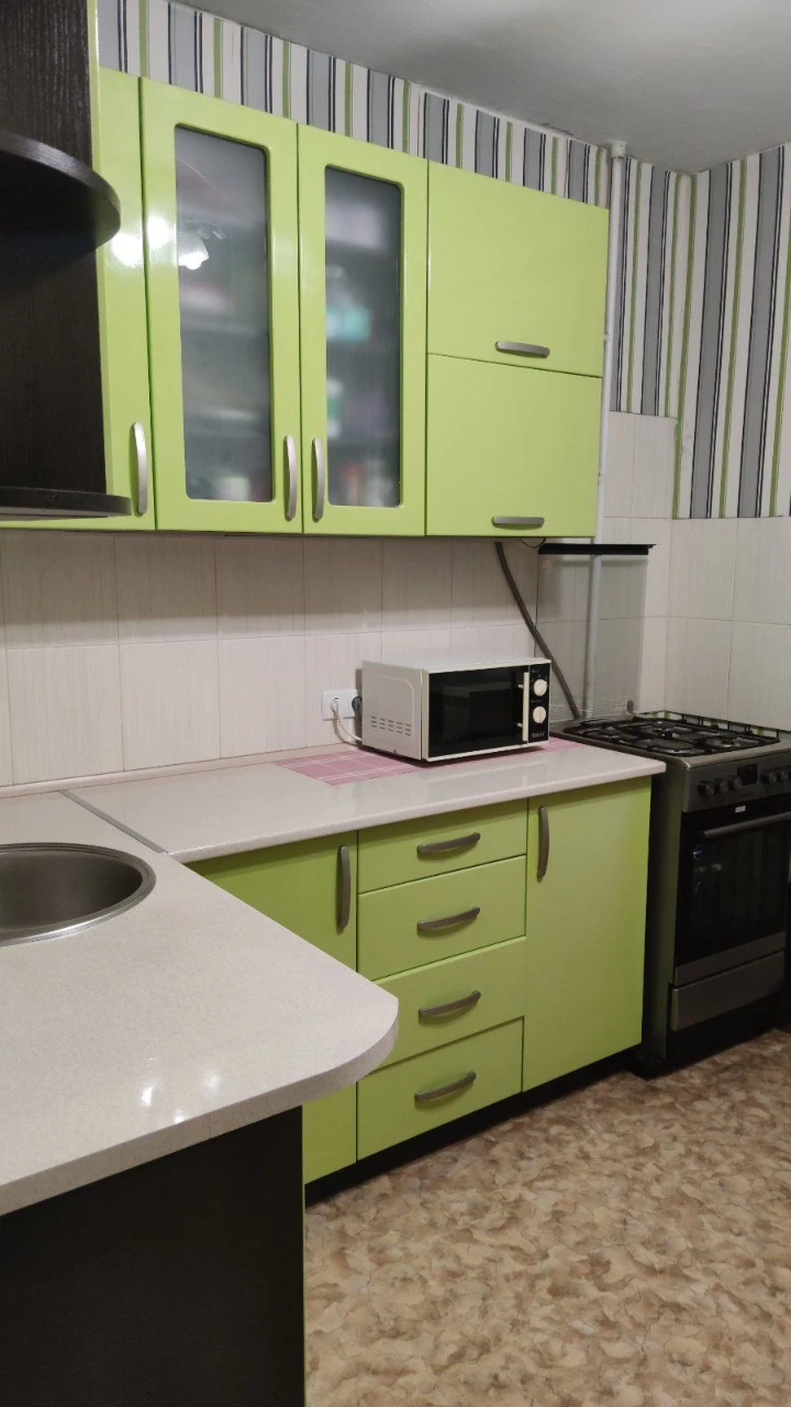 Продам 4х.ком кв.Восточный 2, аины 19, 6/9, р-н "Варус