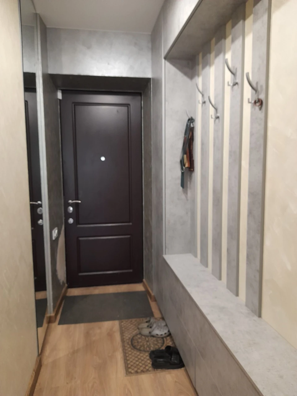 3-room apartment on Post Office Street with a garage.
