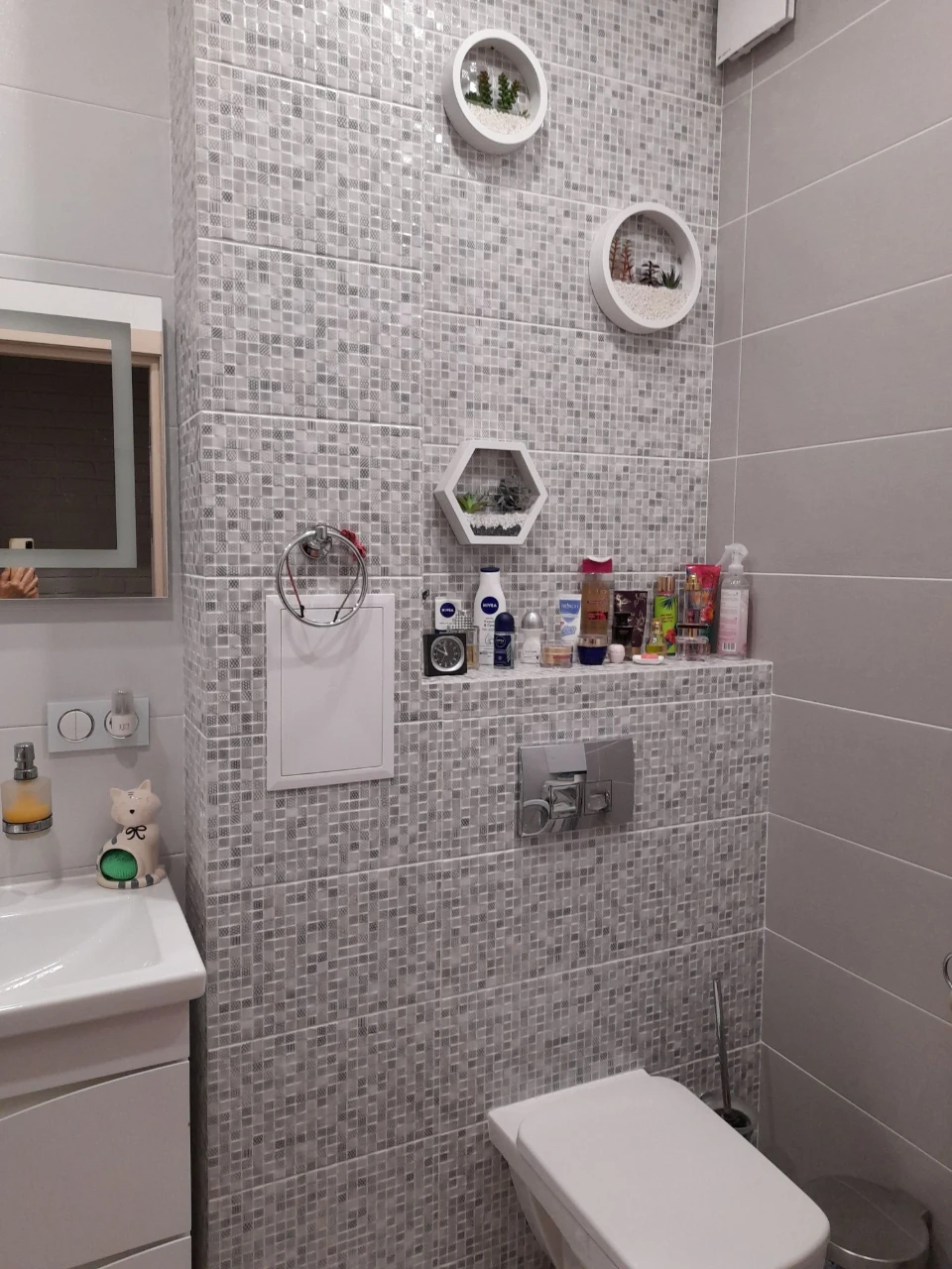 3-room apartment on Post Office Street with a garage.