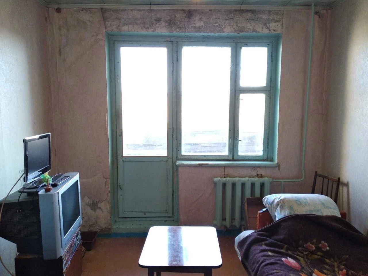 For sale apartment on KRESE. Street Sichislavskaya 41.