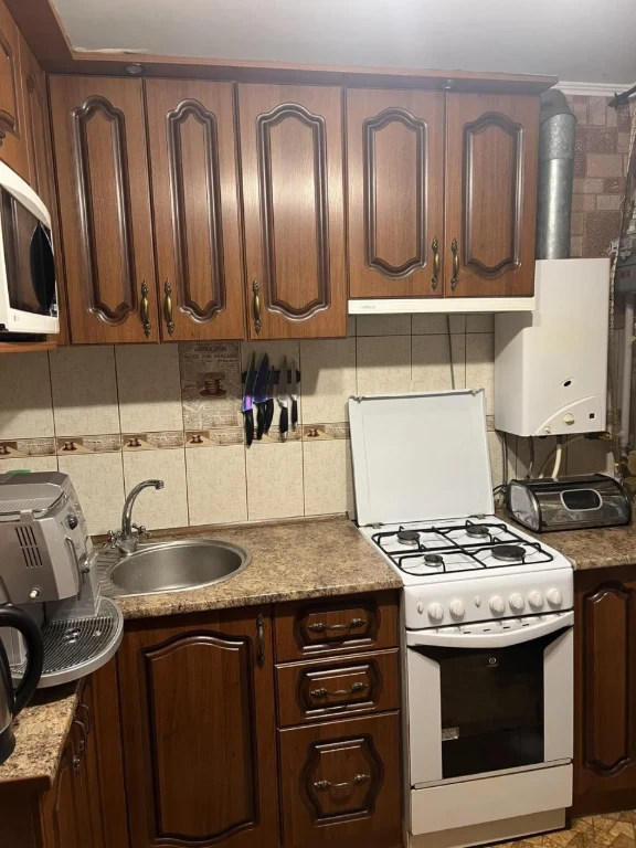 Продается 3 ком квартира ул.МИРОВИЧА 7 с отличным ремонтом и