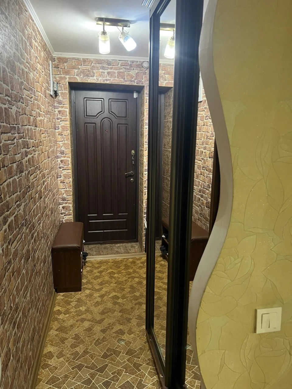 Apartment for sale, 3 rooms, Mirovich Street 7