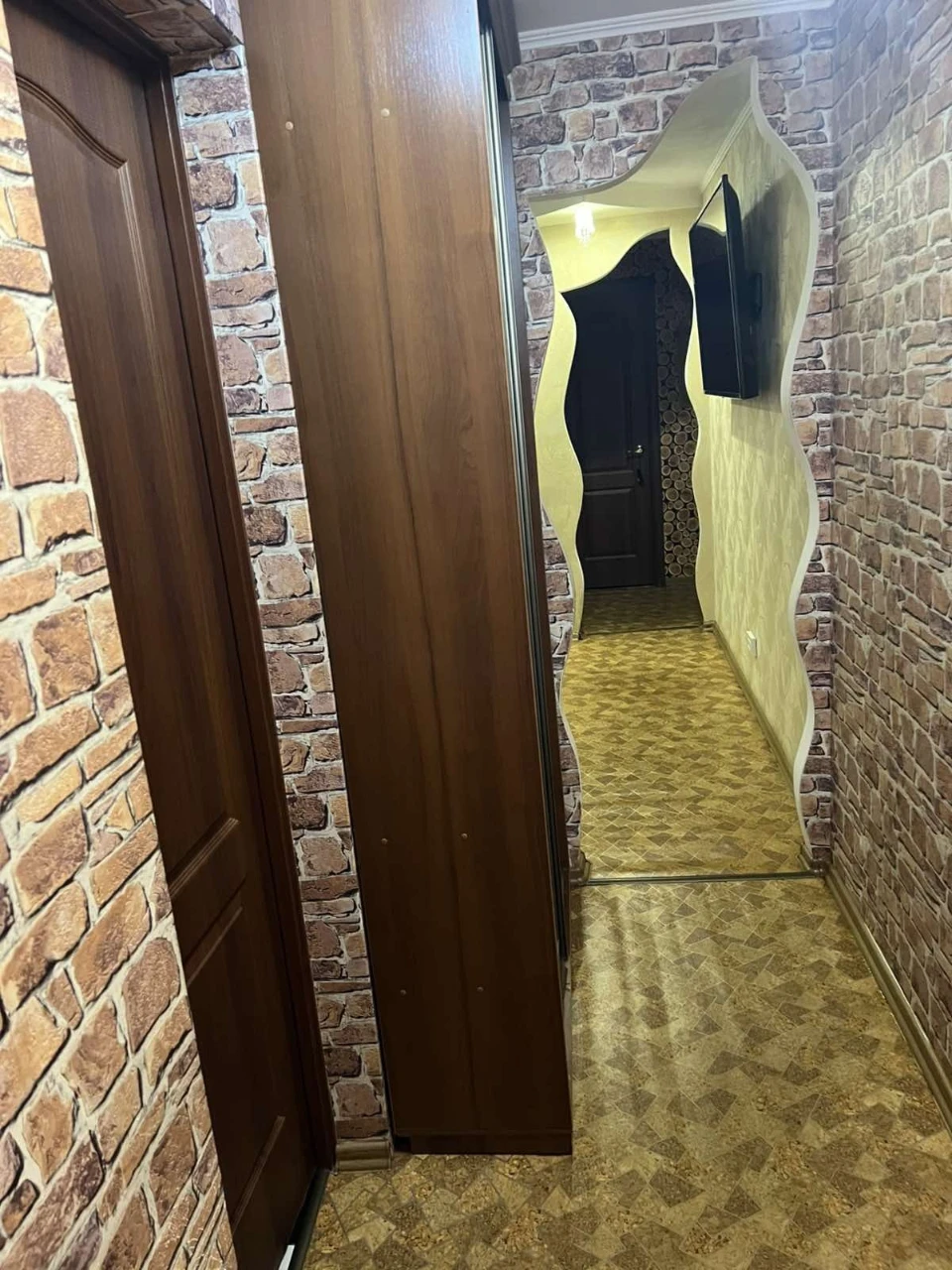 Apartment for sale, 3 rooms, Mirovich Street 7