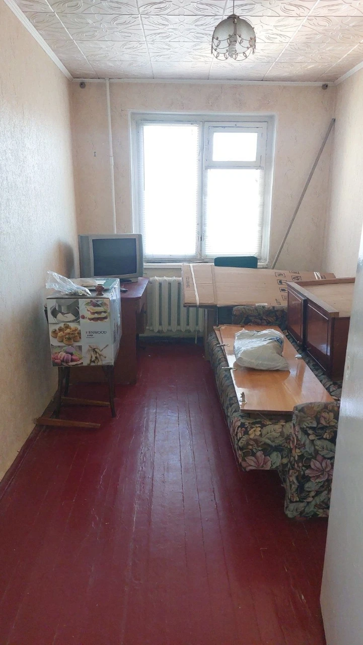 Three-bedroom apartment on Karbyshev Street 9