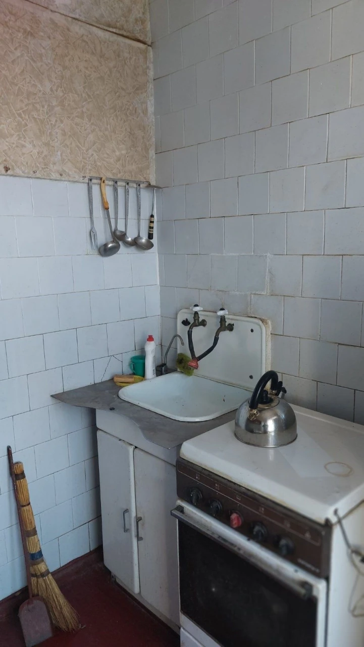 Three-bedroom apartment on Karbyshev Street 9