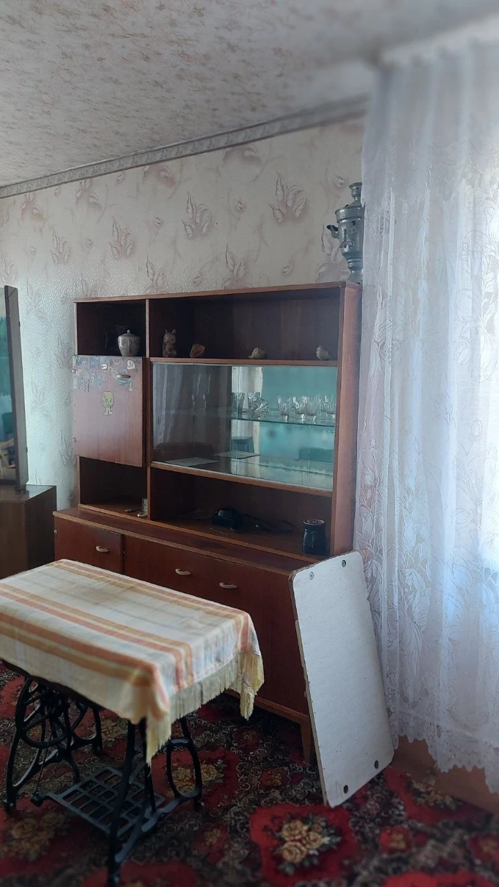 Three-bedroom apartment on Karbyshev Street 9