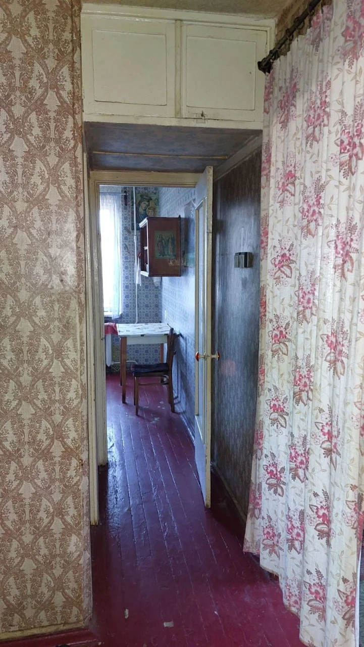 Three-bedroom apartment on Karbyshev Street 9