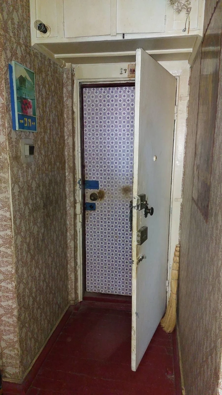 Three-bedroom apartment on Karbyshev Street 9