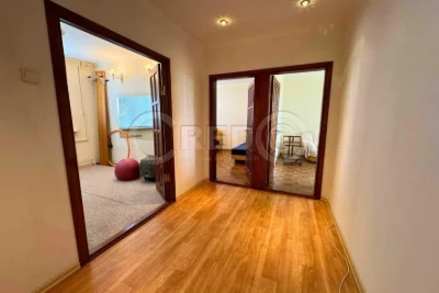 Sale of a 3-bedroom apartment combined with a 1-bedroom apartment. "Sunny"