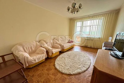 Sale of a 3-bedroom apartment combined with a 1-bedroom apartment. "Sunny"