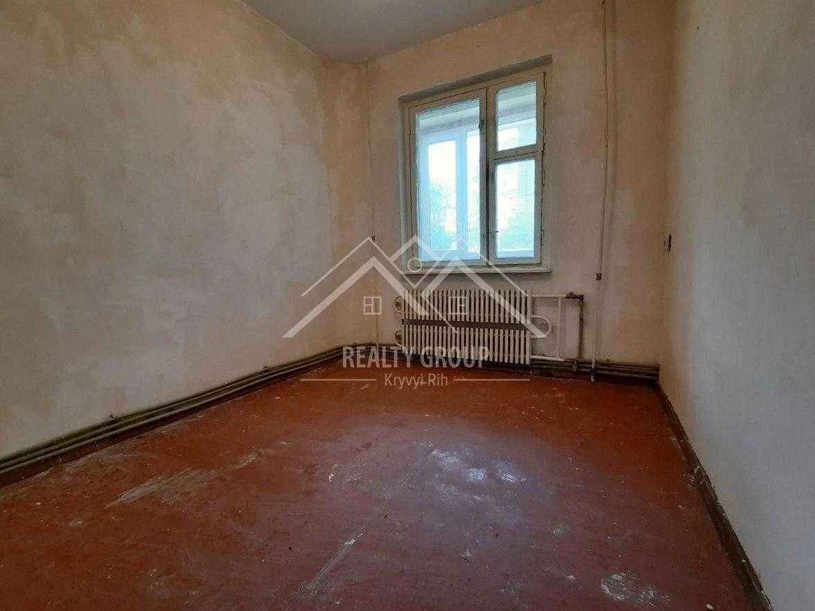 Продається 3-кімнатна квартира покращеного планування з автономним опаленням