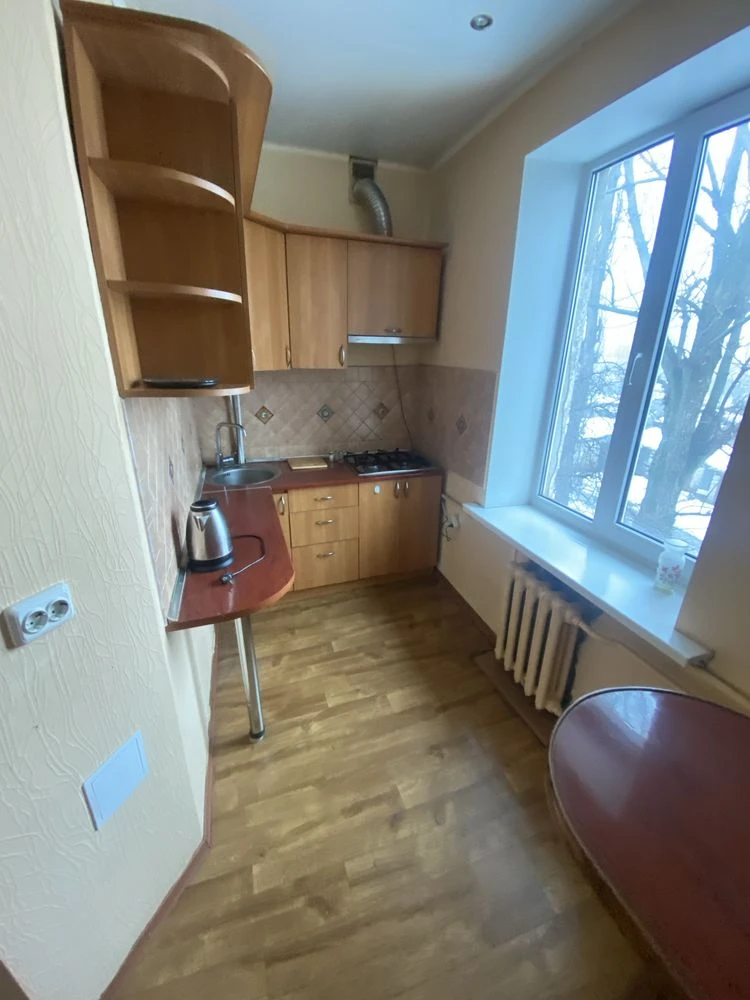 Продается 2-комнатная квартира в Дзержинском районе.