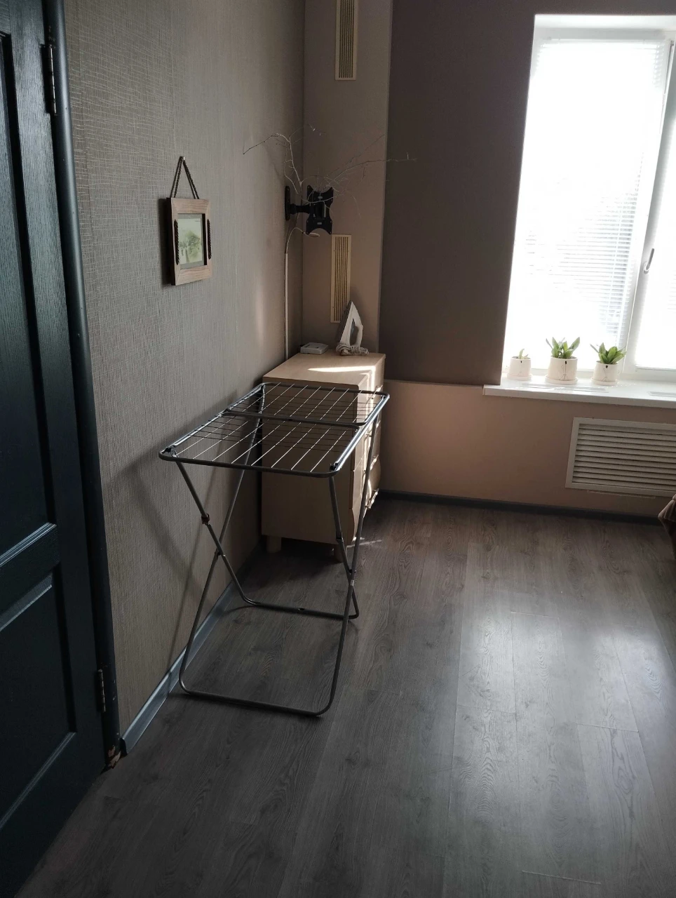 Apartment for sale, (3 rooms, Stalinist building, center)