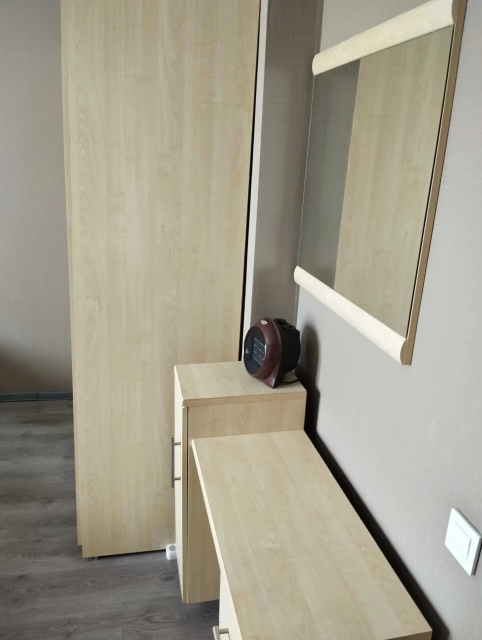 Apartment for sale, (3 rooms, Stalinist building, center)